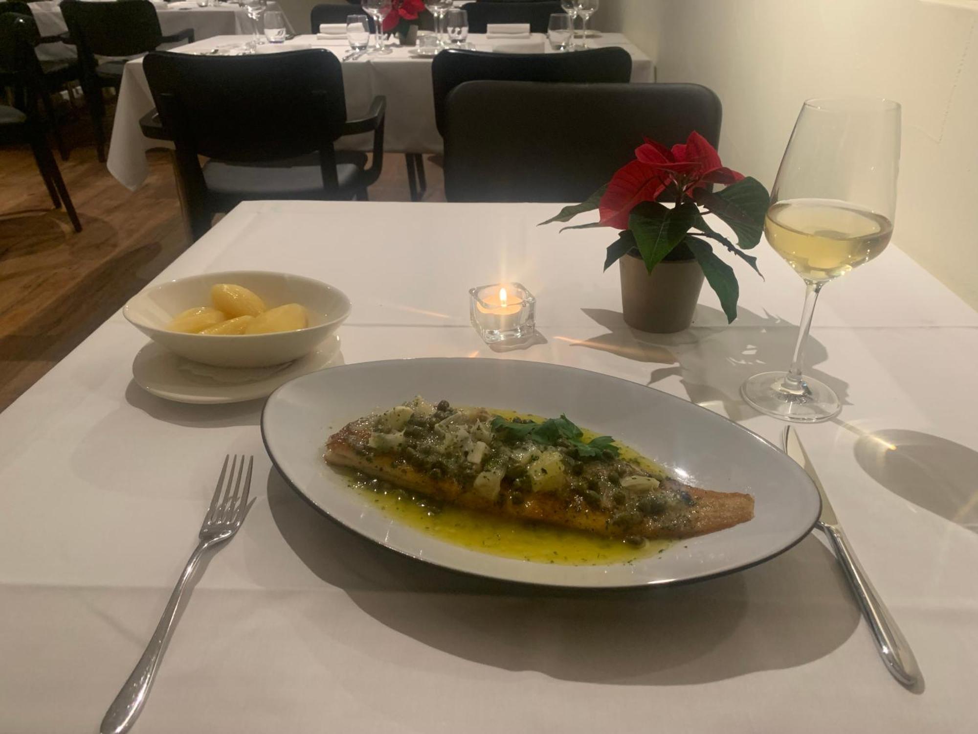 Hotel Restaurant Croix Blanche Sugiez Экстерьер фото