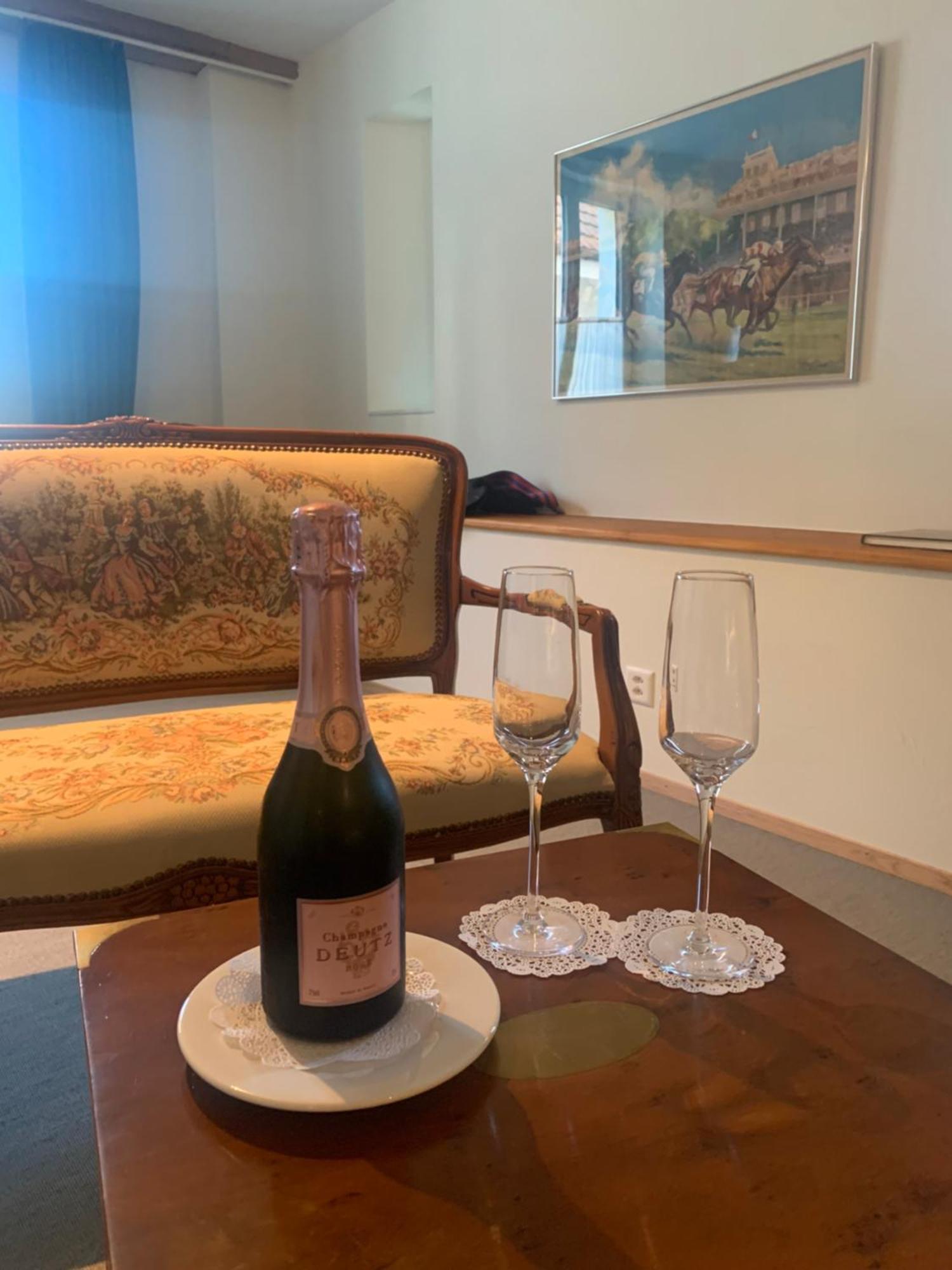 Hotel Restaurant Croix Blanche Sugiez Экстерьер фото